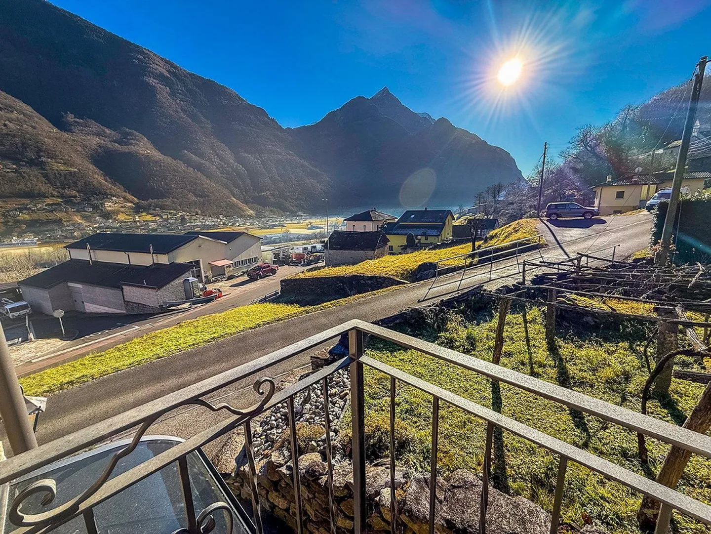 Maison en pierre typique du Tessin entièrement rénovée - Photo 3 sur 30