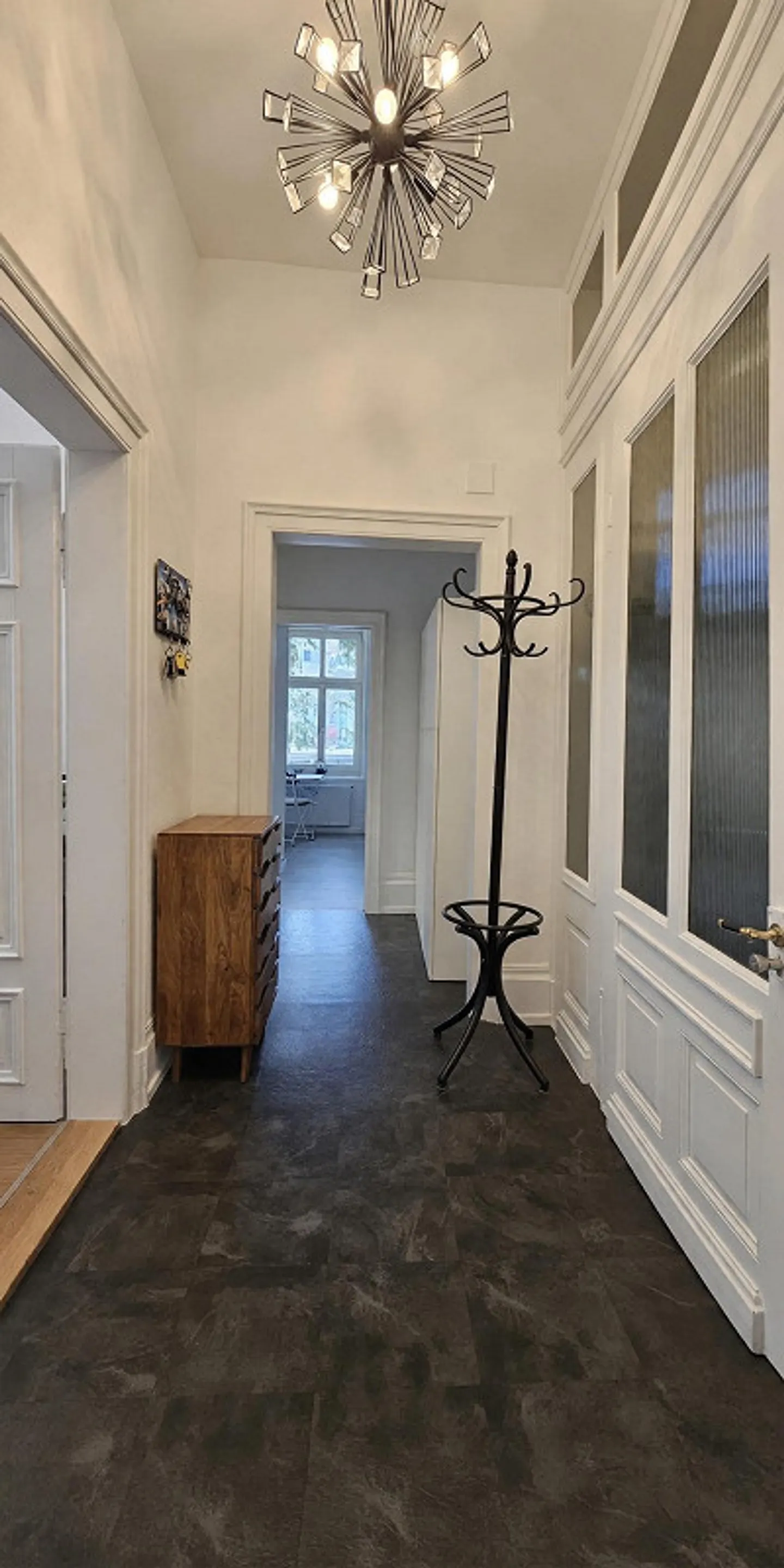 Charmante appartement Art Nouveau avec jardin dans le quartier des musées populaire - Photo 10 sur 11