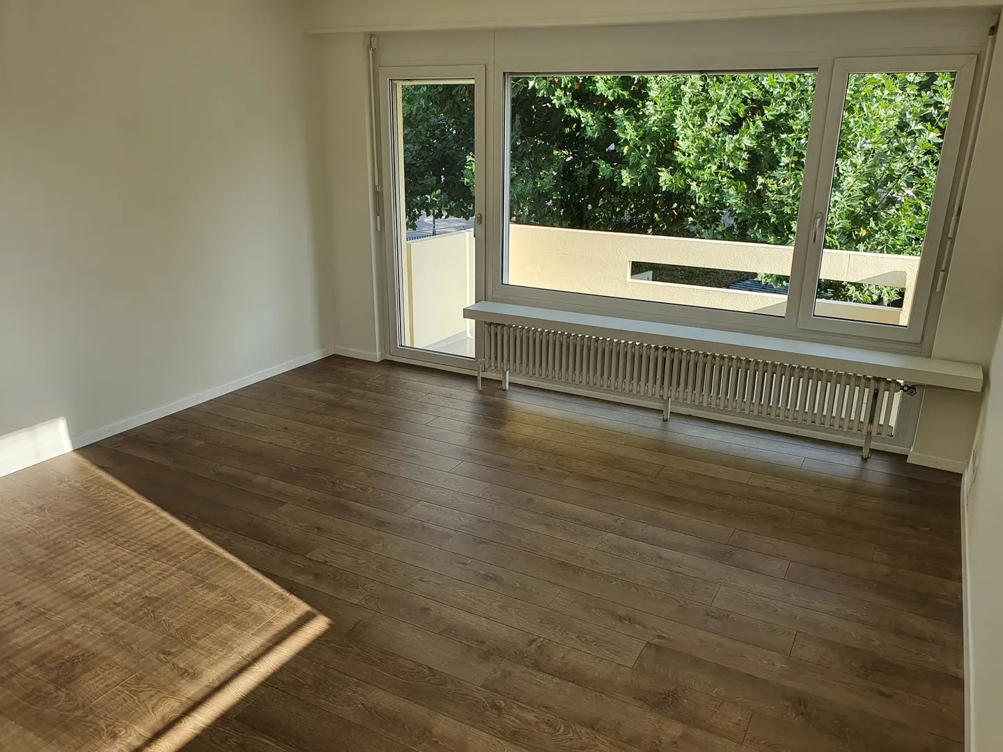 Modern and Mediterranean 3-room apartment in the heart of Birmensdorf ZH - Photo 1 of 7