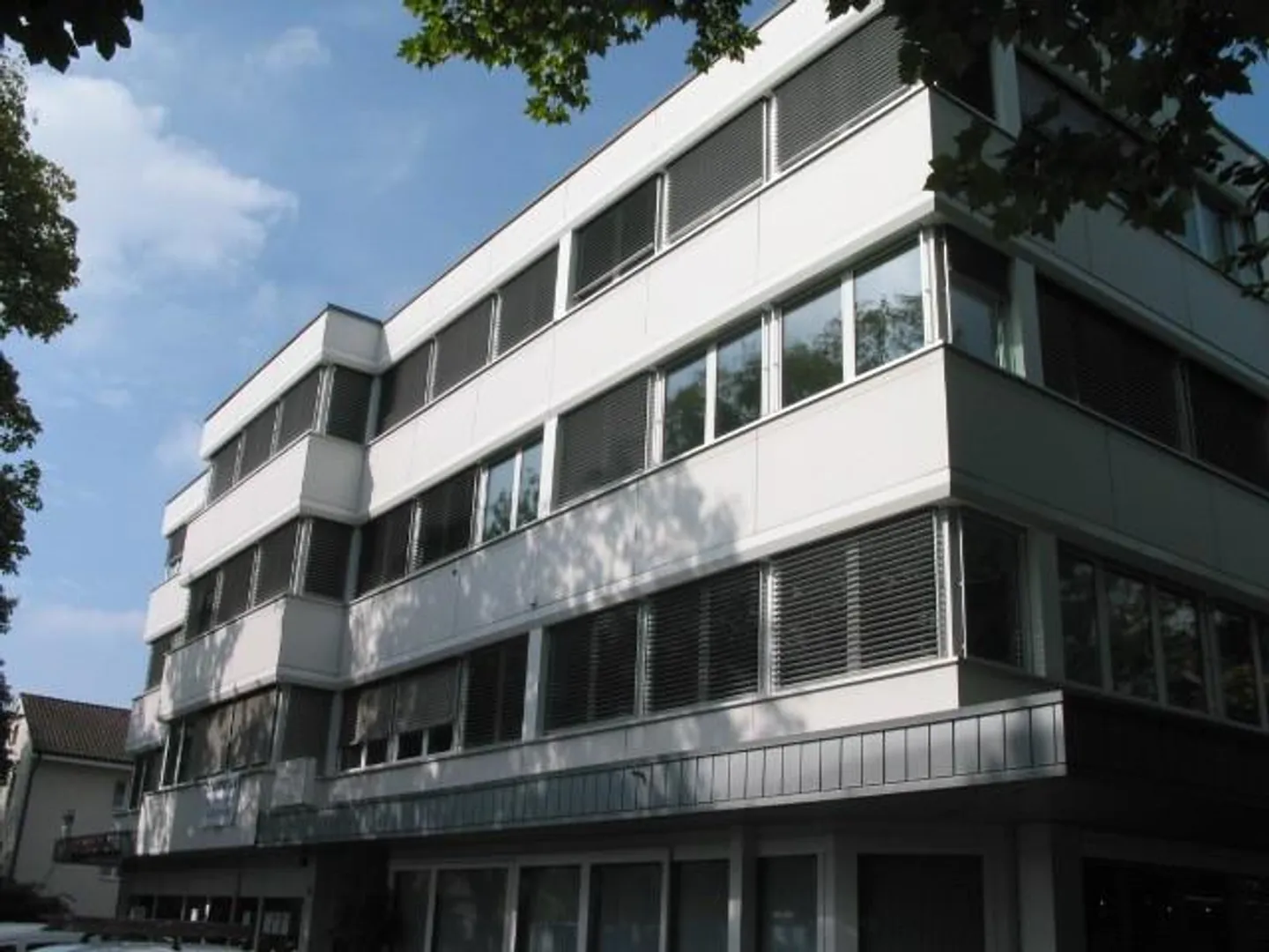 I tuoi nuovi spazi con elettricità PV e opzioni di design - Foto 2 di 6