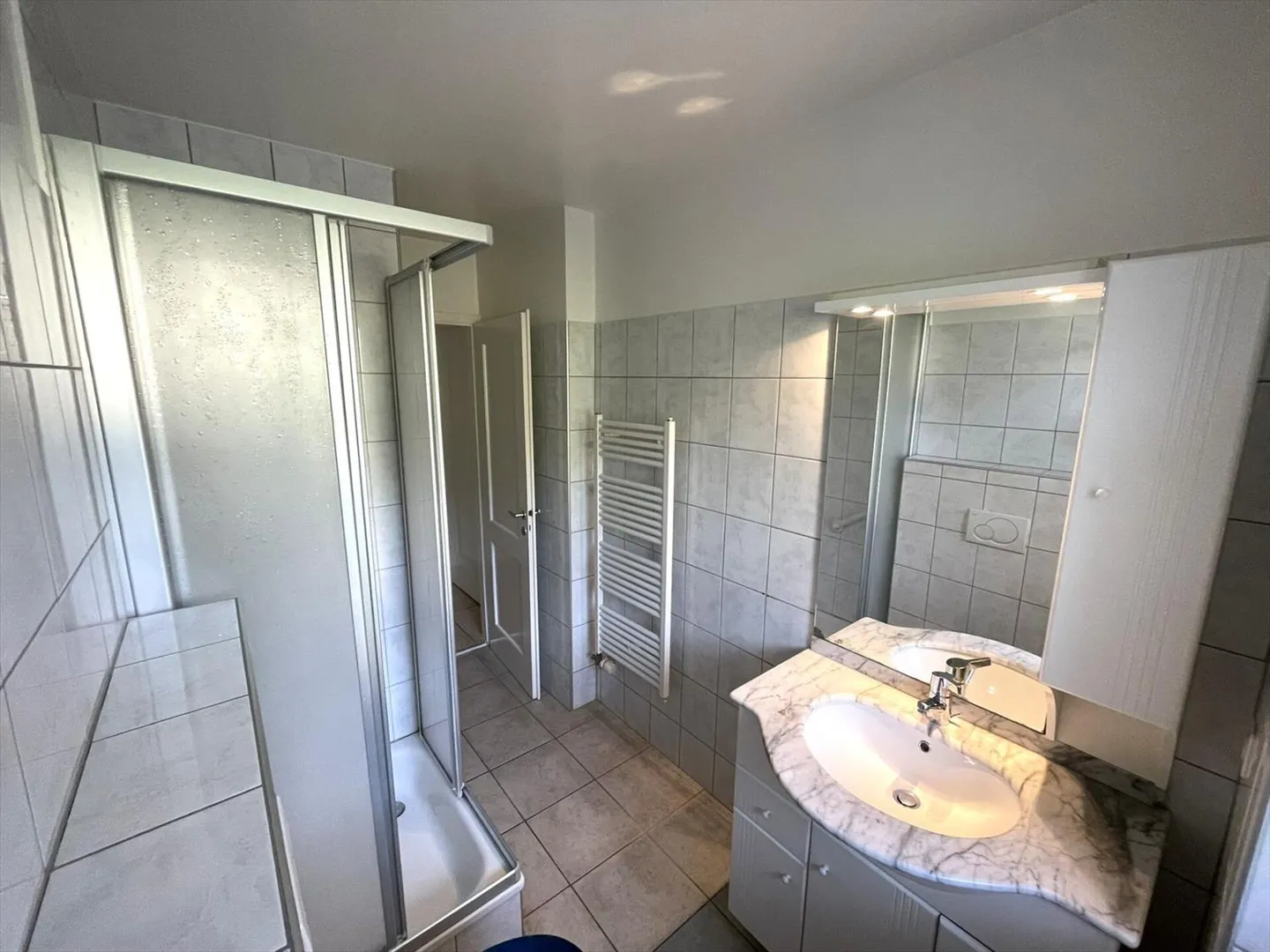 Apartment for rent - Photo 6 of 11