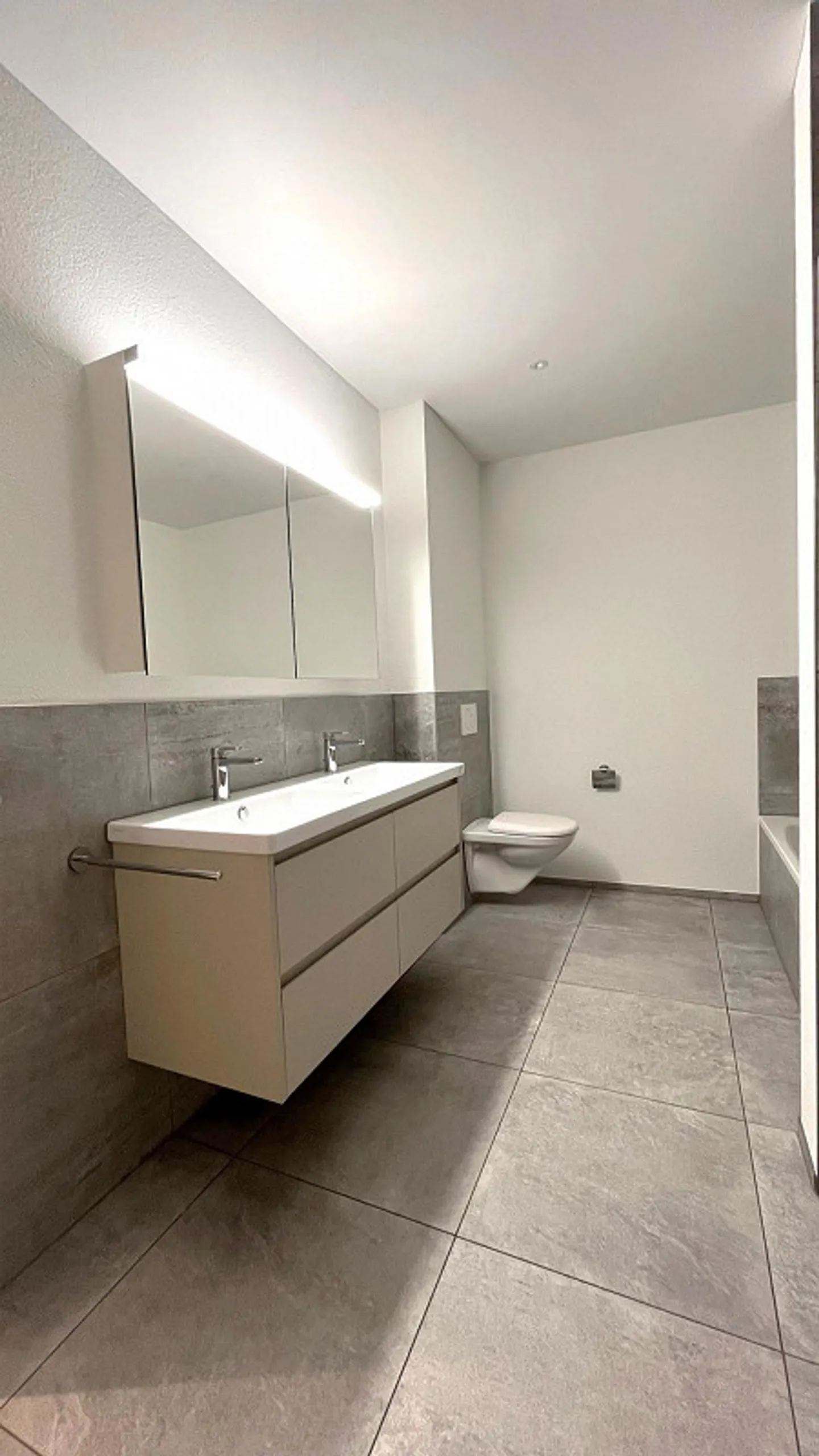 4.5-Zimmer-Maisonette-Wohnung mit Eigentumsstandard - Foto 6 von 15