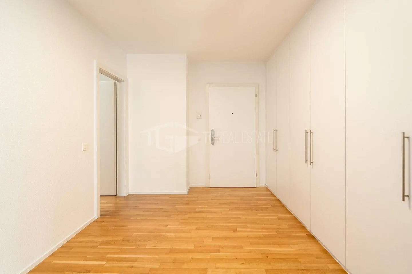 ÉLÉGANT APPARTEMENT MEUBLÉ DE 3,5 PIÈCES AU CENTRE DE LUGANO - Photo 11 sur 11