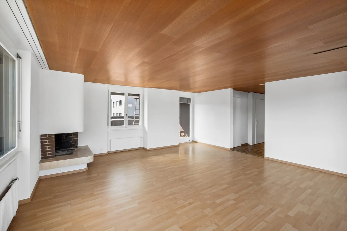 Luxury Apartment with Alpine View - Photo 4 of 9