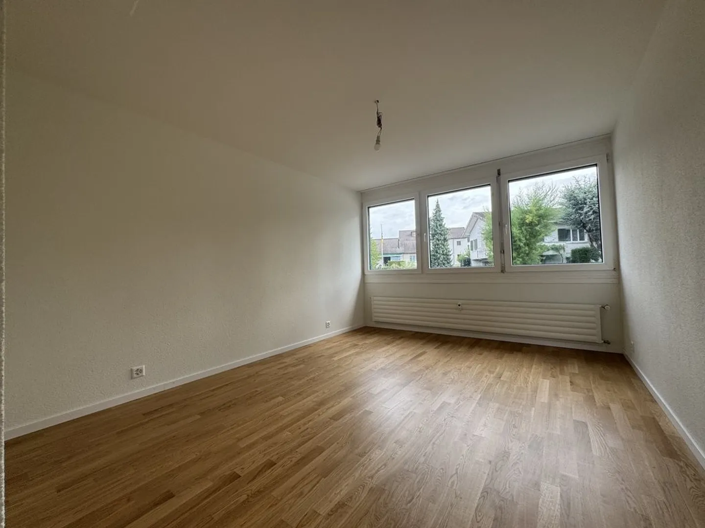Cozy 3-4 Room Apartment - Photo 3 of 7
