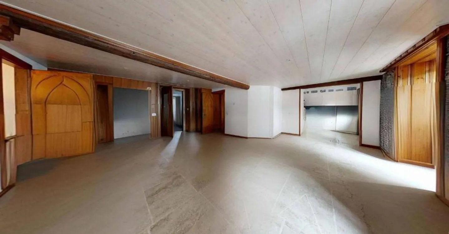 Ampio appartamento ristrutturato di 4,5 stanze - Fascino garantito - Foto 4 di 6