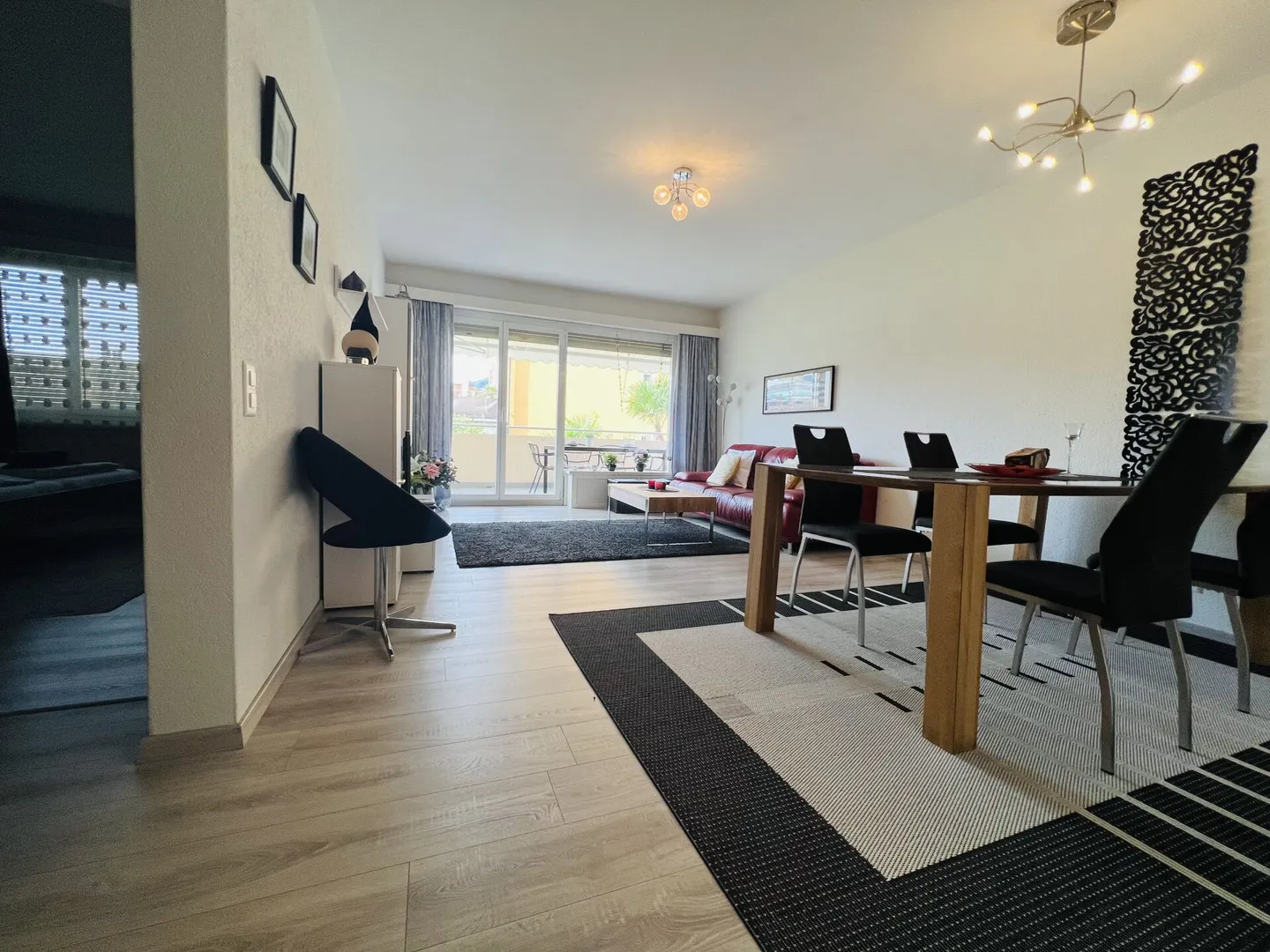 Im Herzen von Ascona, elegantes und möbliertes 3.5-Zimmer mit Pool - Foto 1 von 12