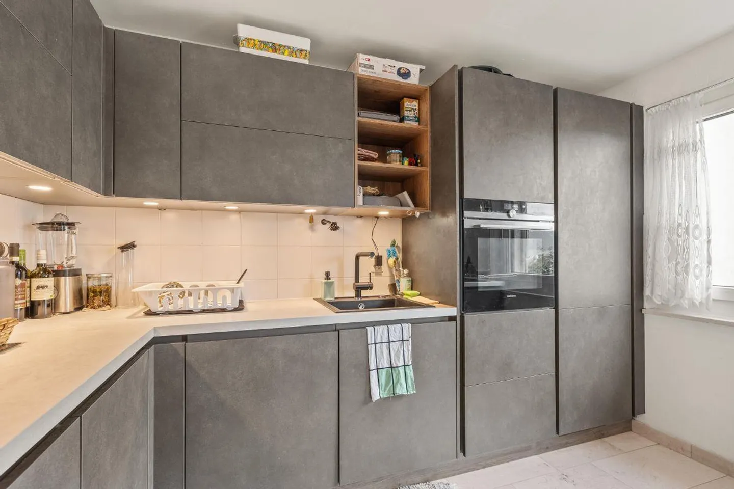 «5 Room single house» - Photo 3 of 8