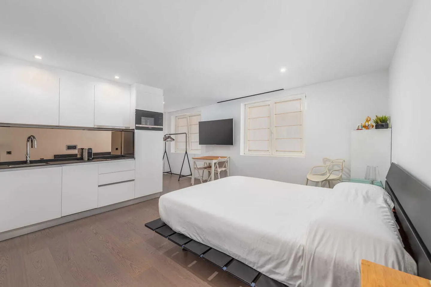 Appartement magnifique avec vue sur le lac au centre - Photo 13 sur 13