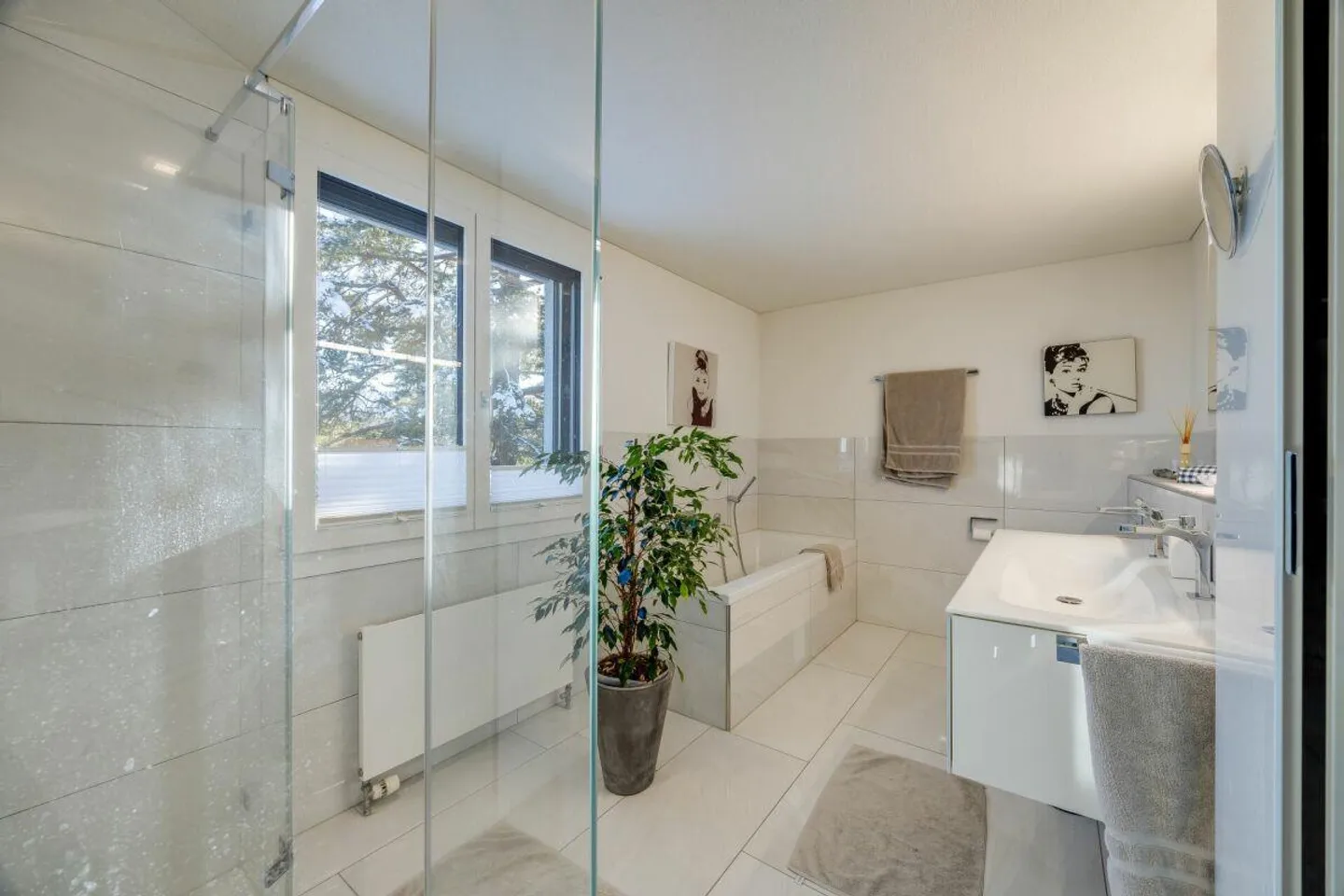 Sonnenverwöhntes Zuhause mit Ausblick - Foto 4 von 7