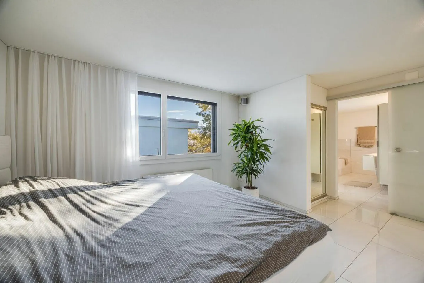 Sonnenverwöhntes Zuhause mit Ausblick - Foto 5 von 7