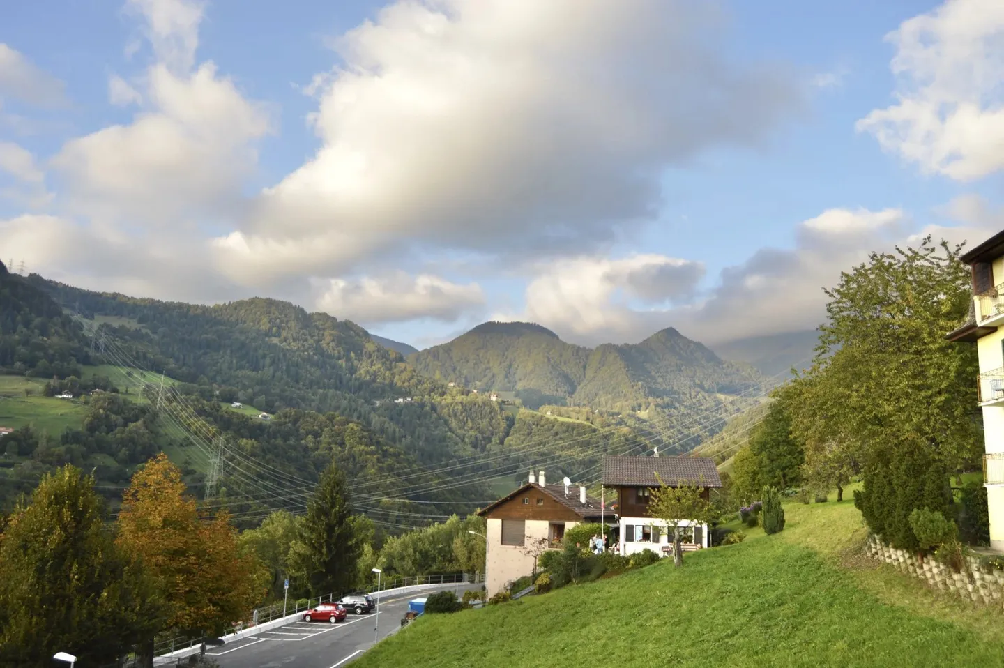 Casa familiare degli anni '60 con vista lago - Foto 4 di 26