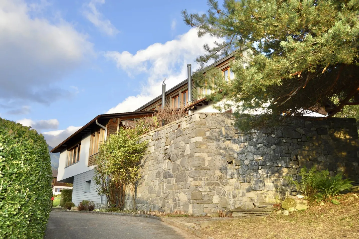 Casa familiare degli anni '60 con vista lago - Foto 5 di 26