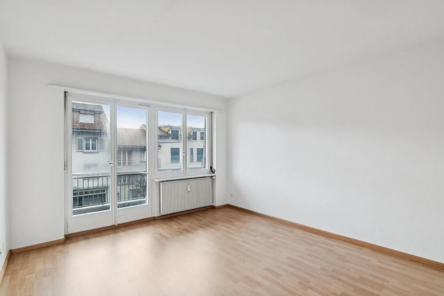 Appartamento moderno in natura - Foto 1 di 9