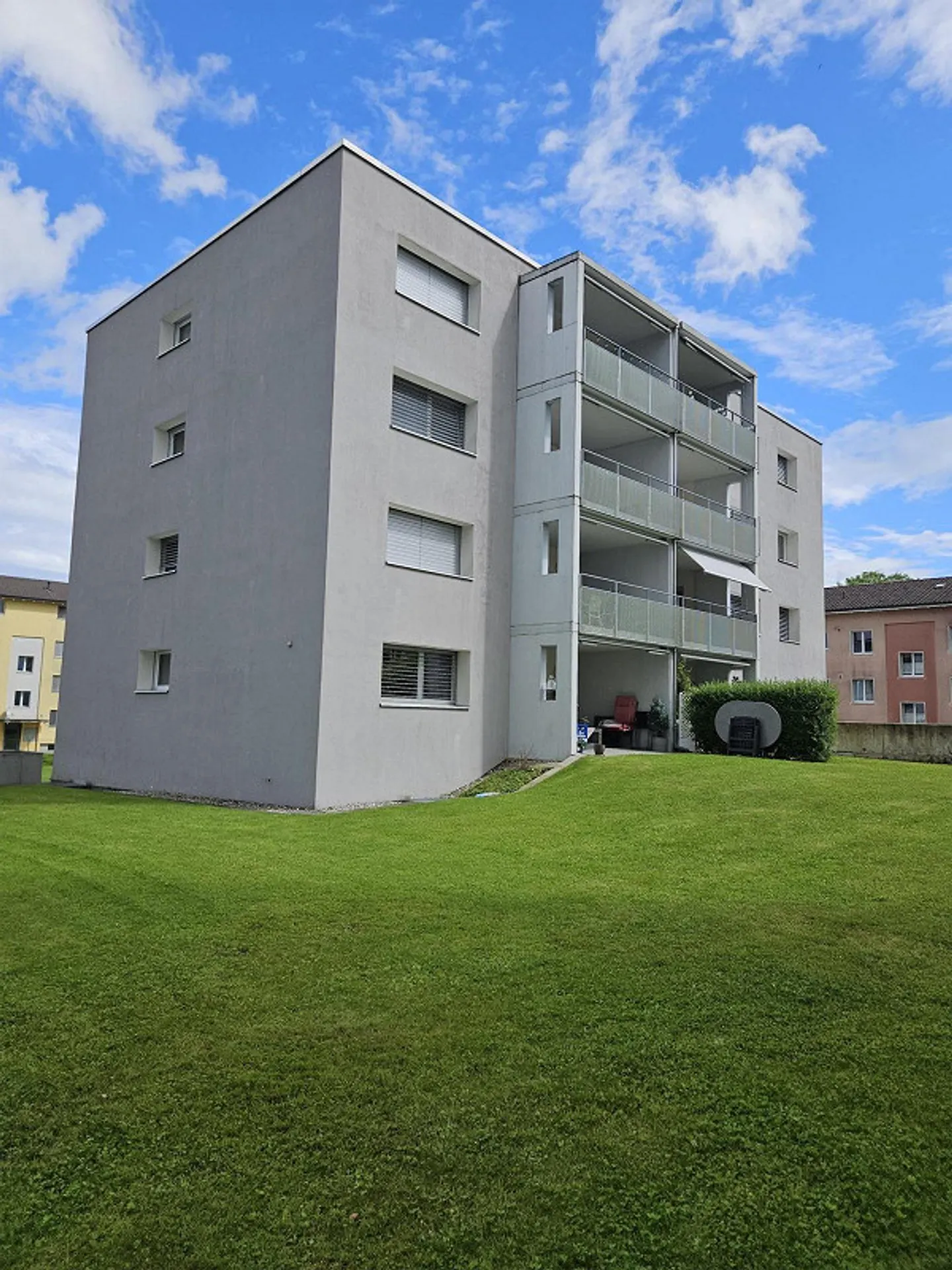 appartement moderne 1 pièce avec balcon - Photo 1 sur 8