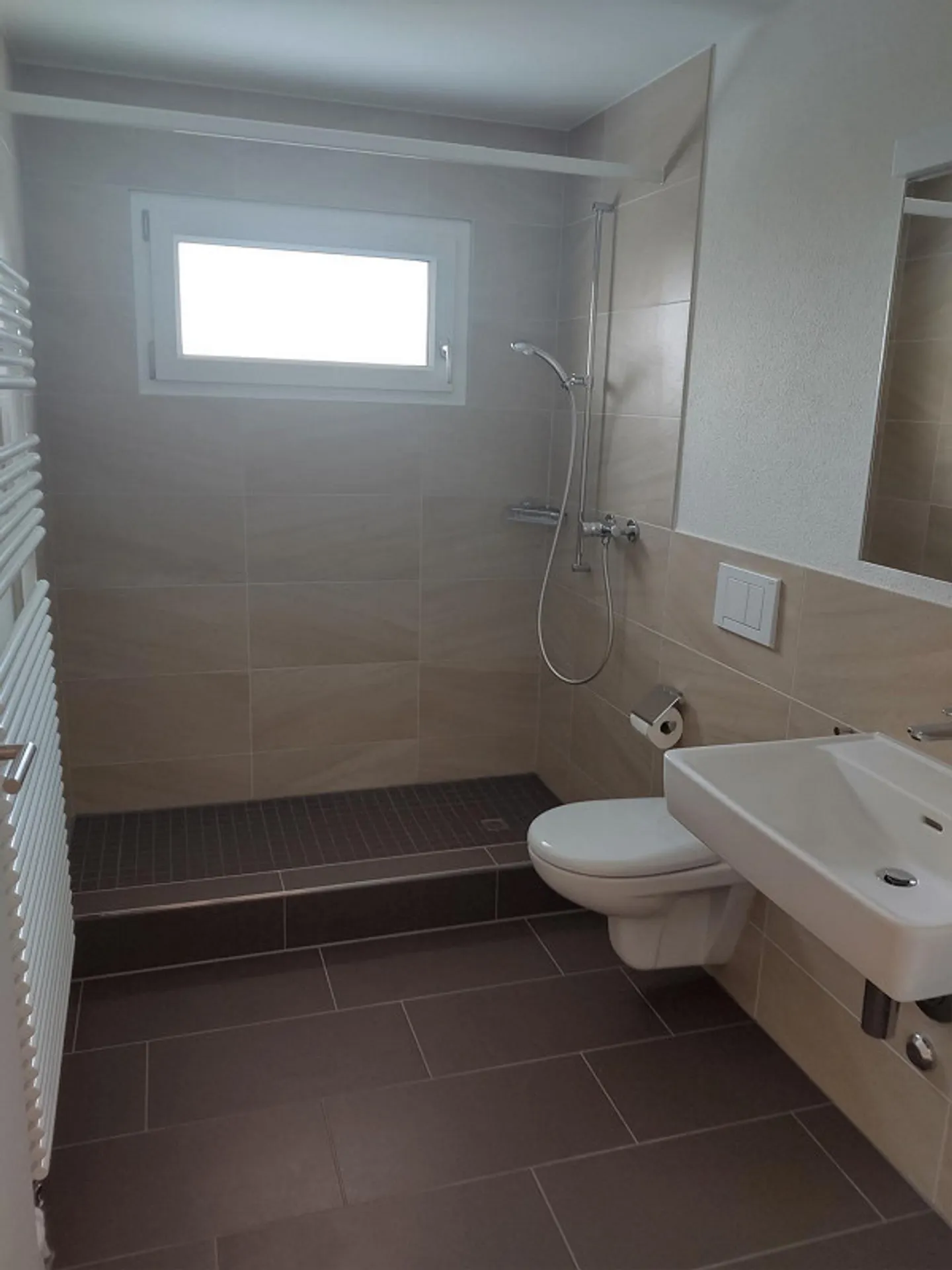 appartement moderne 1 pièce avec balcon - Photo 3 sur 8