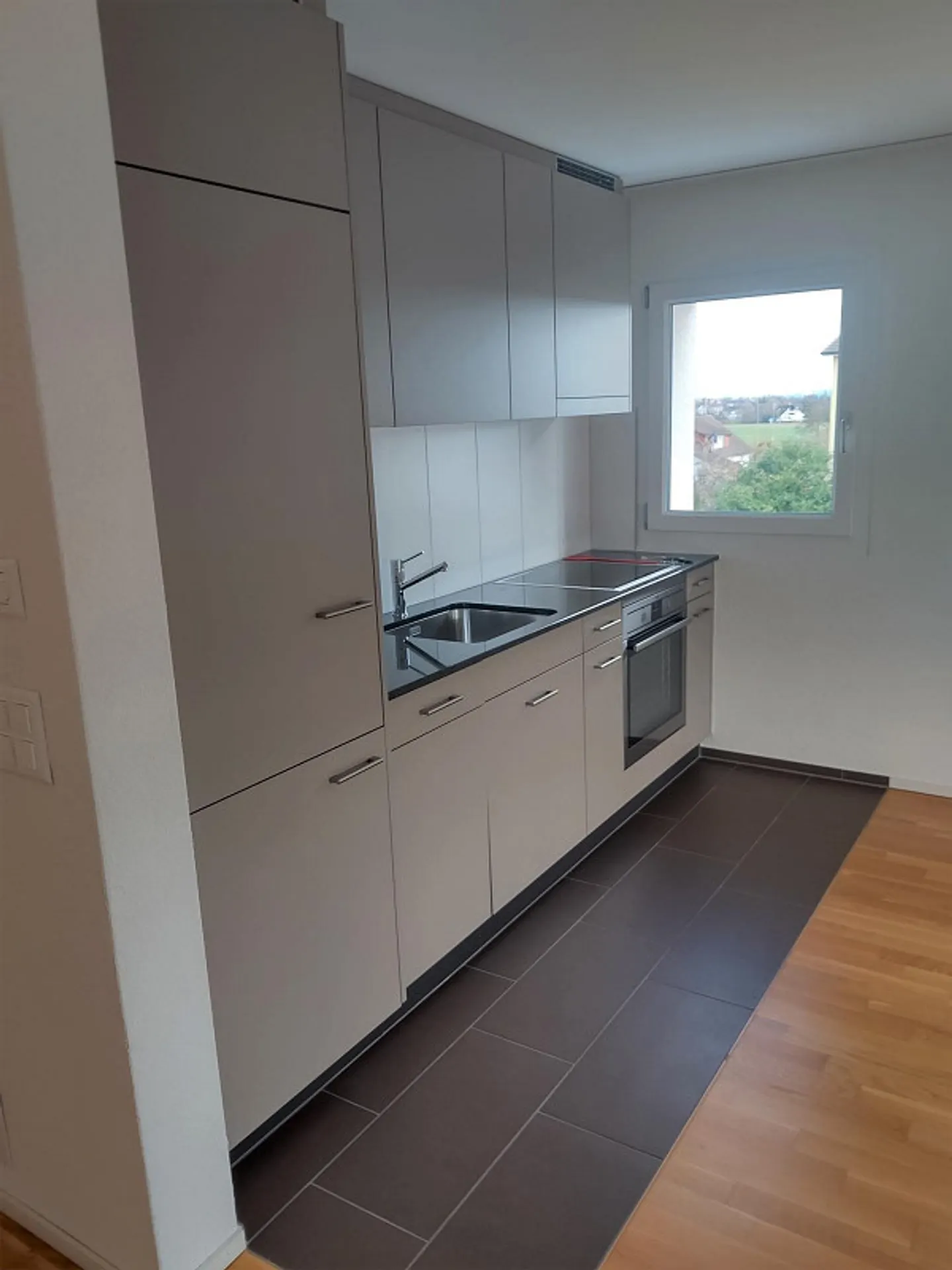 appartement moderne 1 pièce avec balcon - Photo 7 sur 8