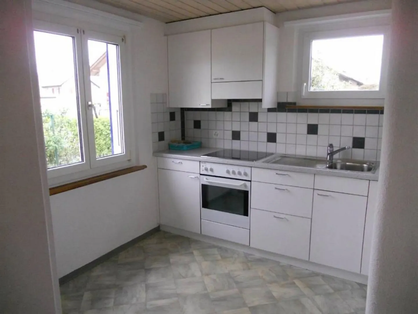 Incantevole casa unifamiliare di 3,5 stanze con patio a Wynau - Foto 8 di 13
