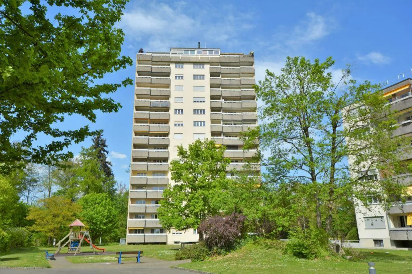 APPARTEMENT 3.5 PIÈCES - Photo 1 sur 8