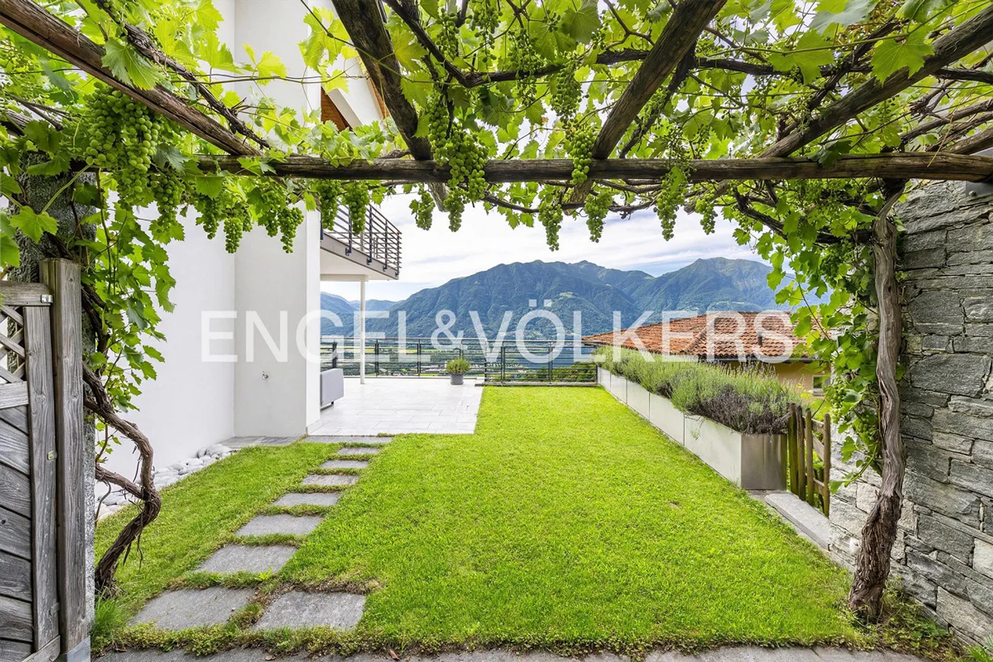 Villa elegante in posizione soleggiata con vista (5) - Foto 3 di 8
