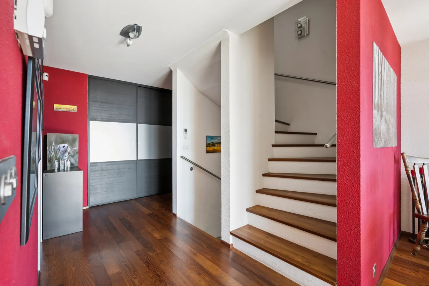 Charming house with lake view - Photo 3 of 14