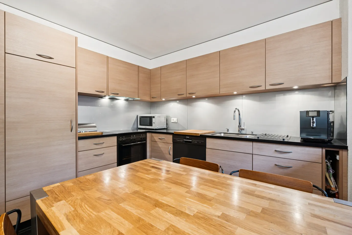 Charming house with lake view - Photo 6 of 14