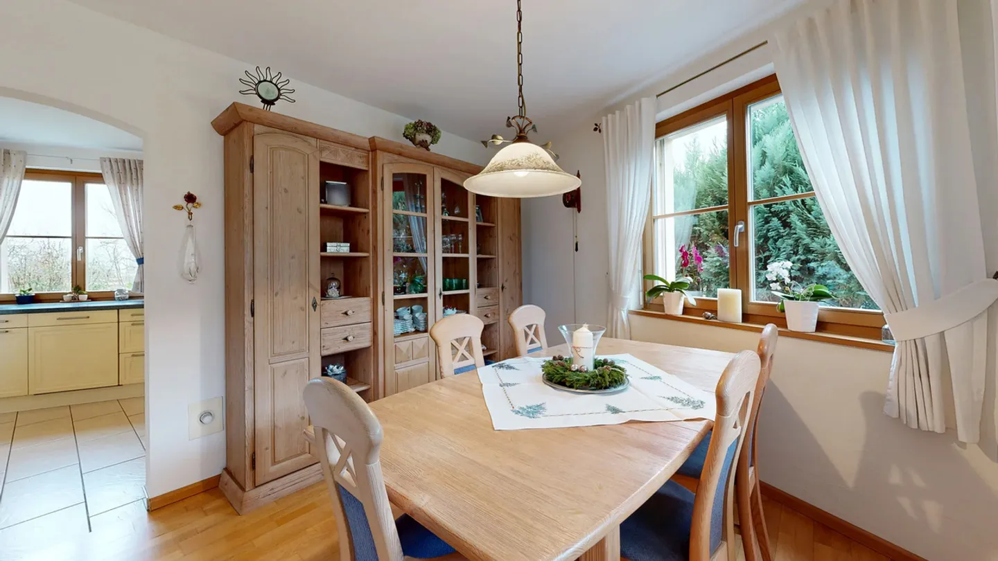 Belle maison individuelle de 4,5 pièces avec carport et grand jardin - Photo 8 sur 25