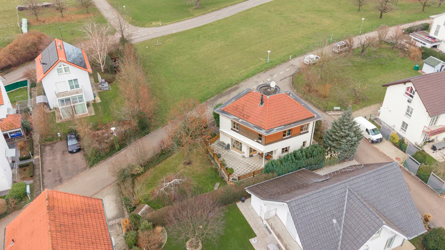 Belle maison individuelle de 4,5 pièces avec carport et grand jardin - Photo 22 sur 25