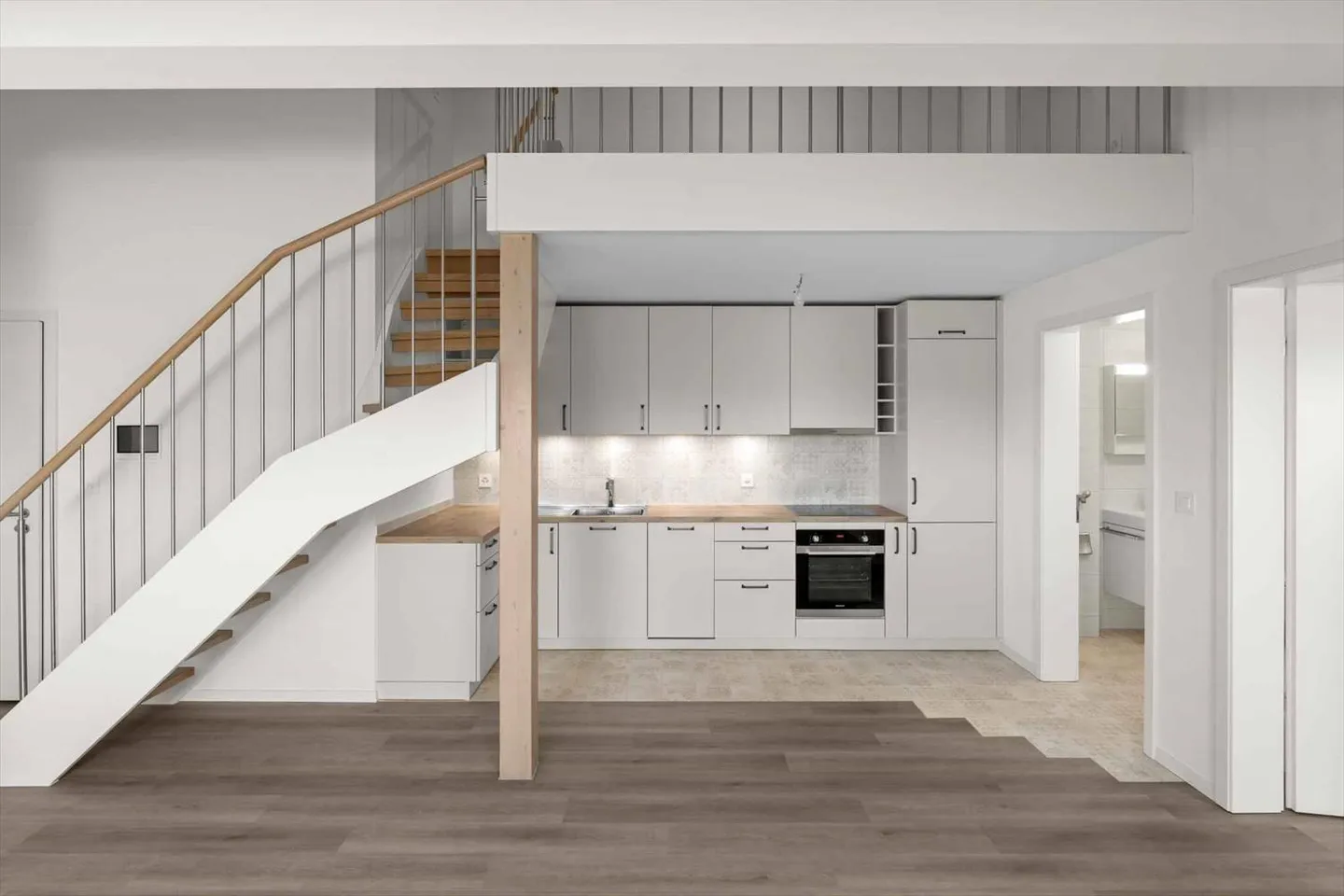 Top floor 3.5 rooms - Photo 1 of 13