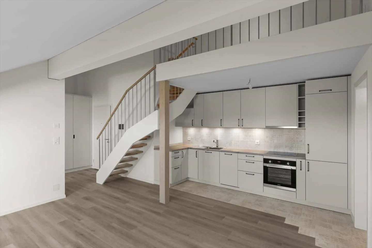 Top floor 3.5 rooms - Photo 2 of 13