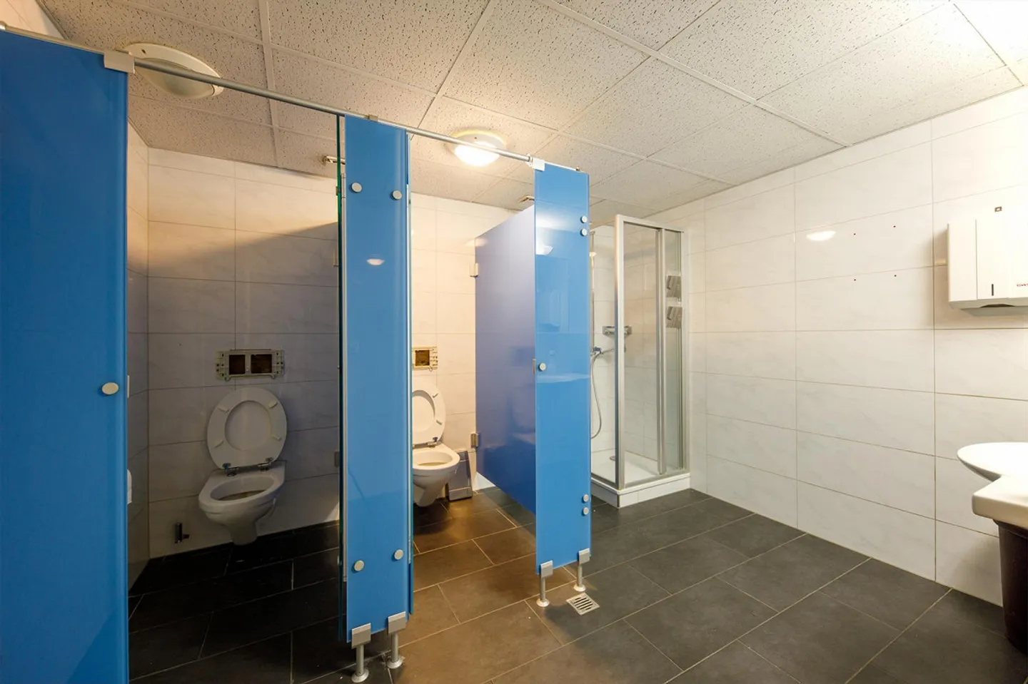 Logistics space directly on the highway - Photo 7 of 16