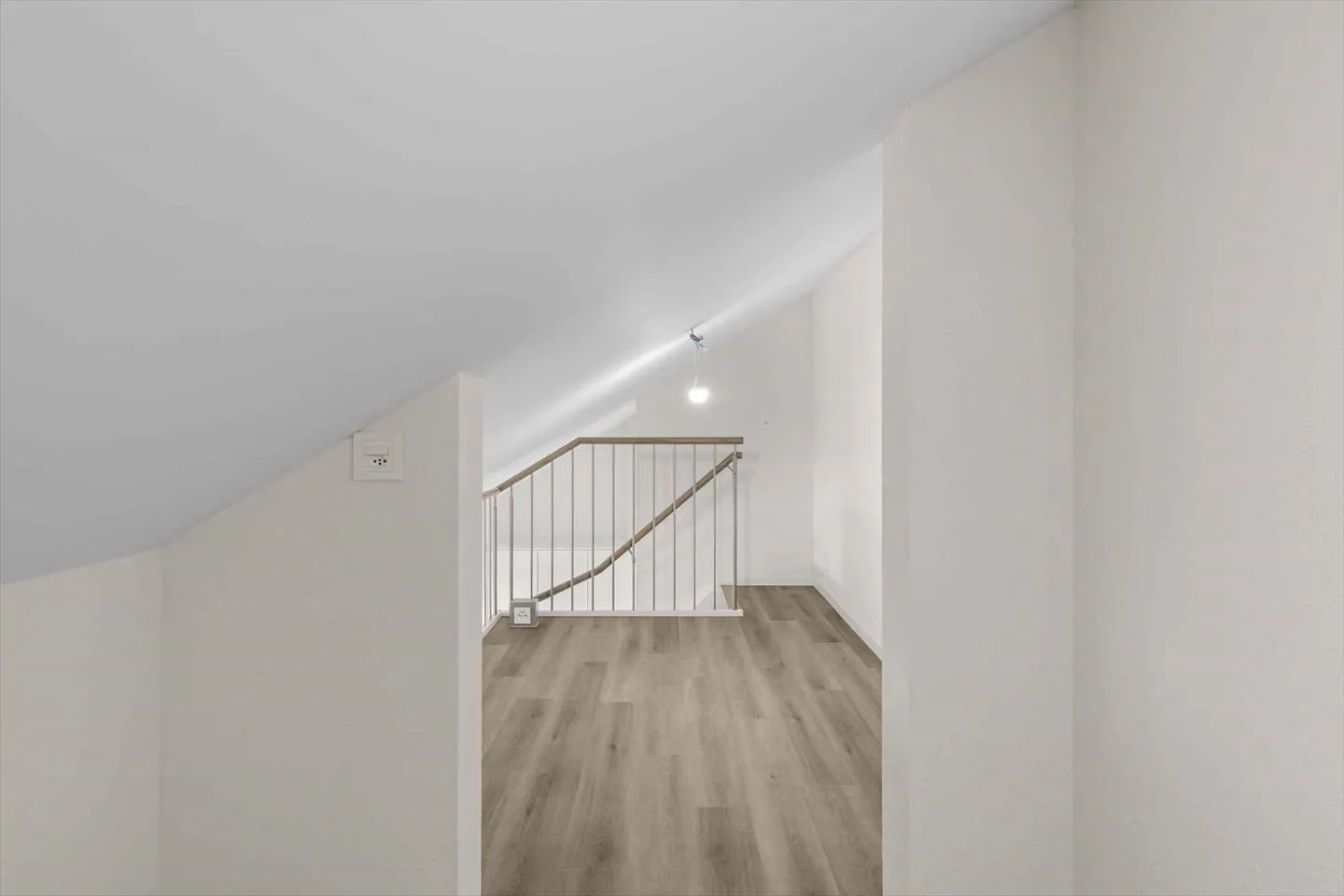 Top floor 3.5 rooms - Photo 8 of 13