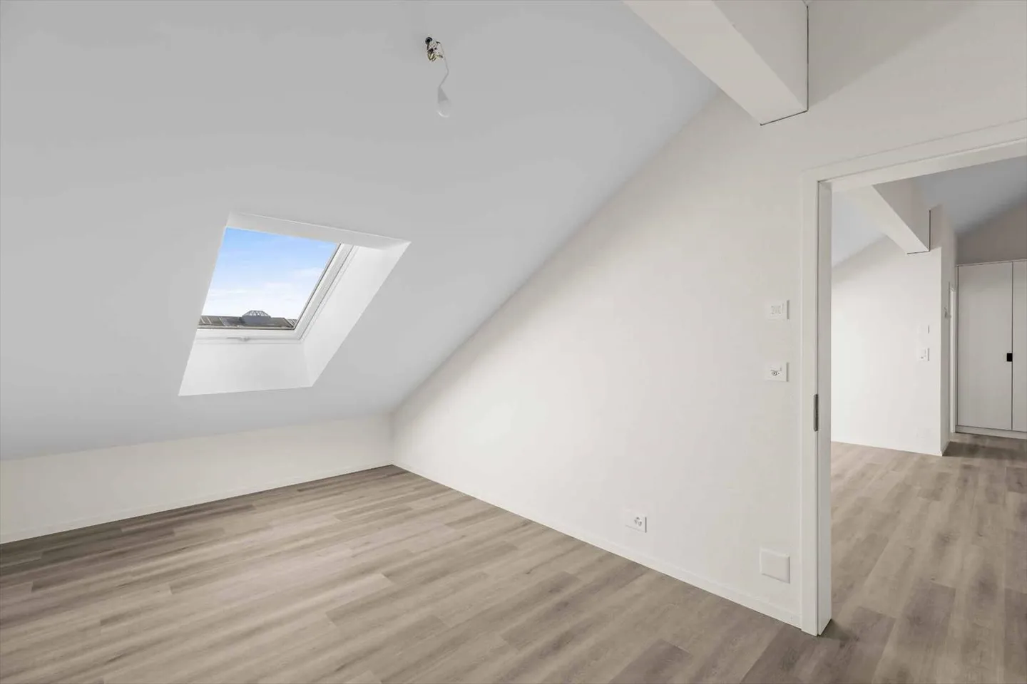 Top floor 3.5 rooms - Photo 10 of 13