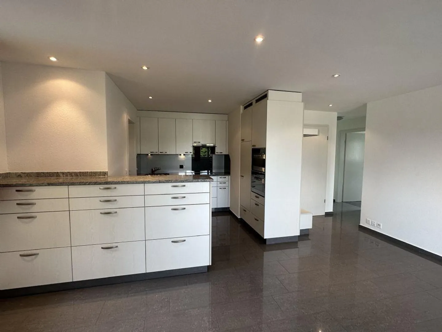 LUMINEUX | CENTRAL | CALME - Photo 2 sur 8