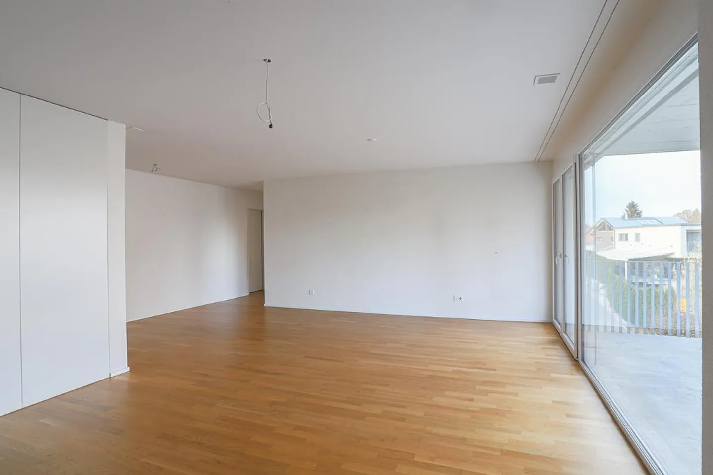 BRIGHT 3.5 room apartments with SPACIOUS terrace for rent - Photo 3 of 10