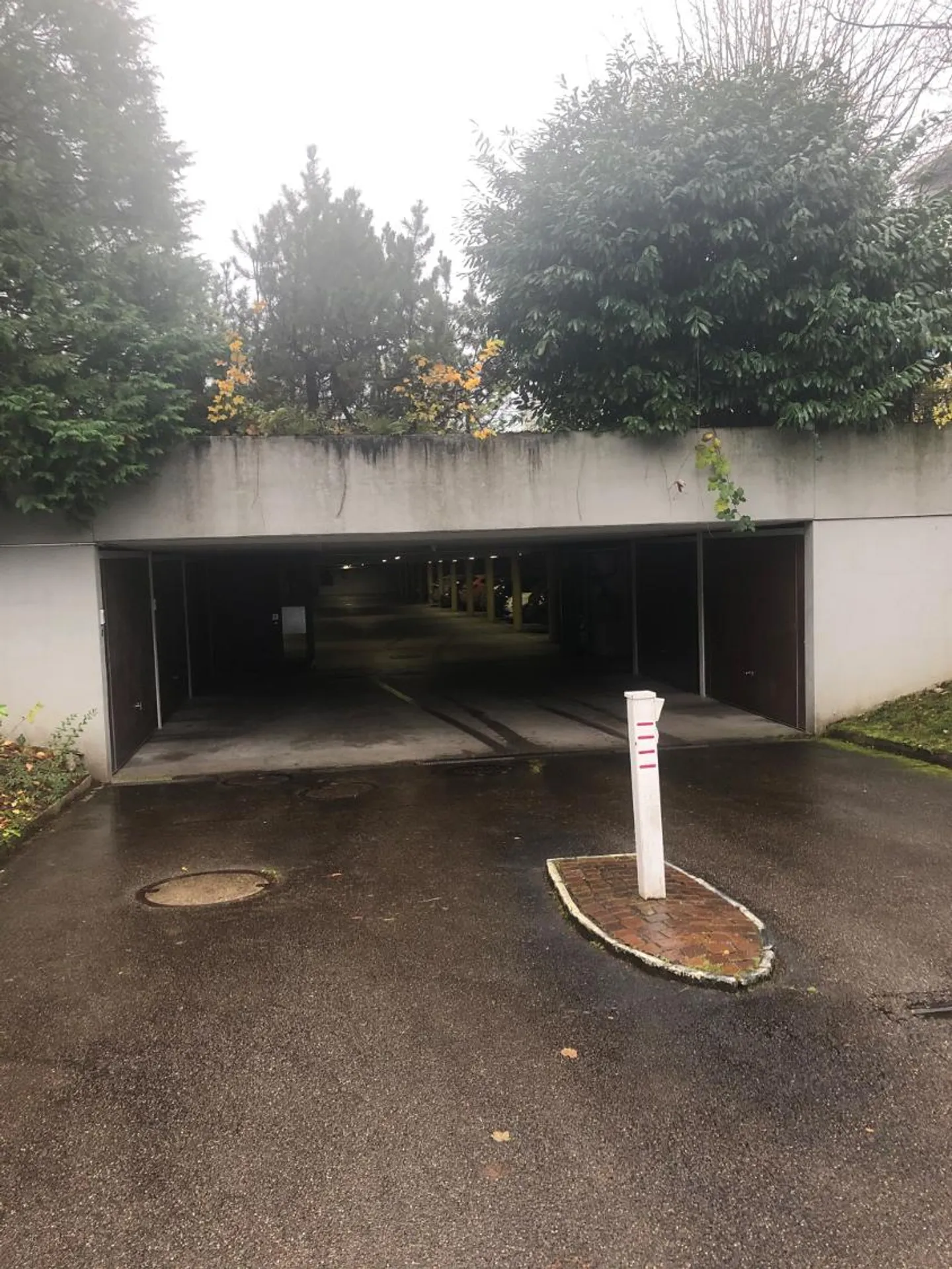 Parking souterrain - Photo 3 sur 3