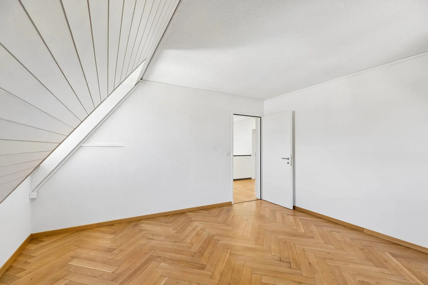 Spacious 5.5-room maisonette apartment. Plenty of space. Many possibilities... - Photo 11 of 13
