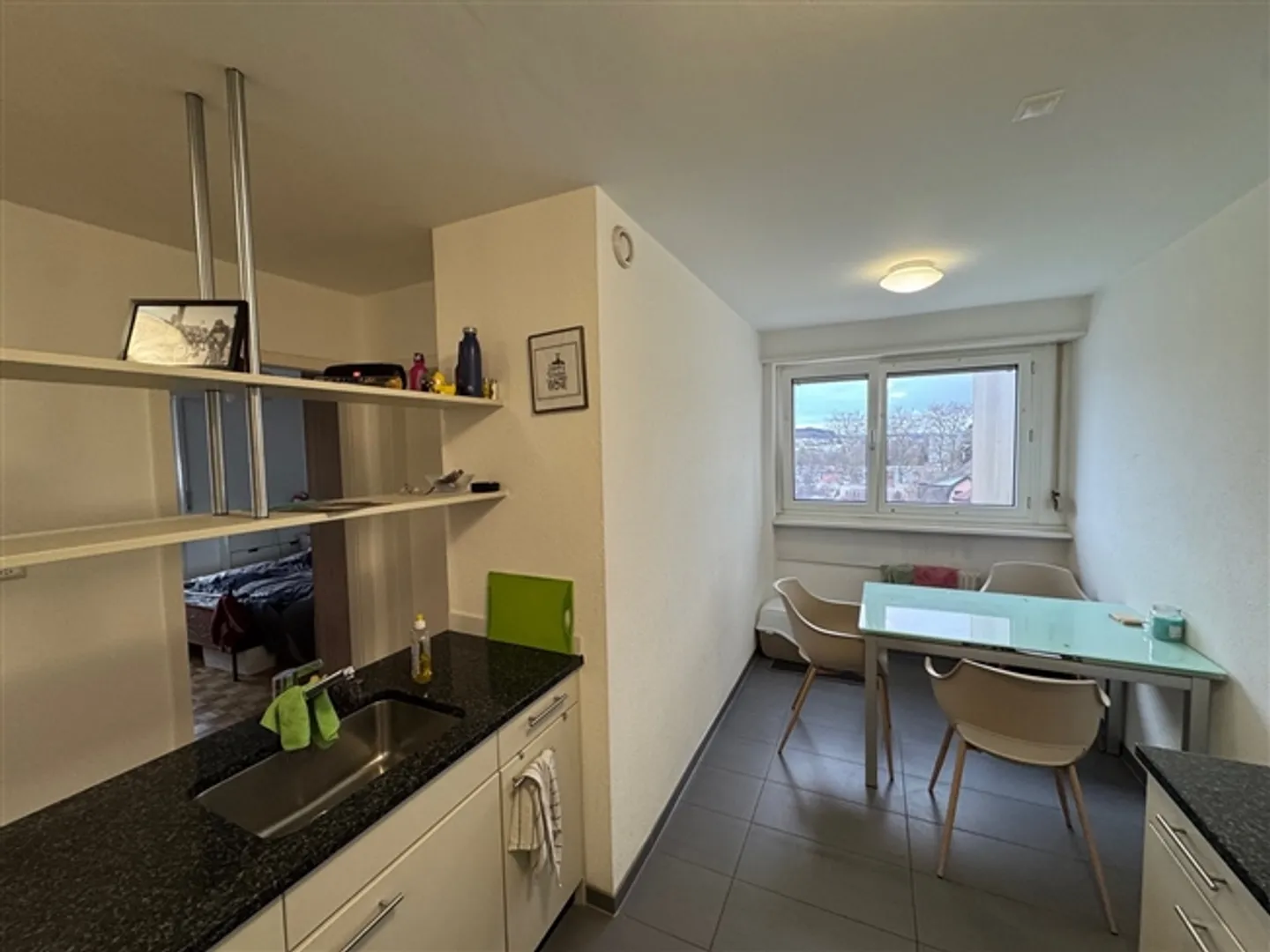 Magnifique appartement 2 pièces au 6ème étage à Fribourg - Photo 2 sur 4