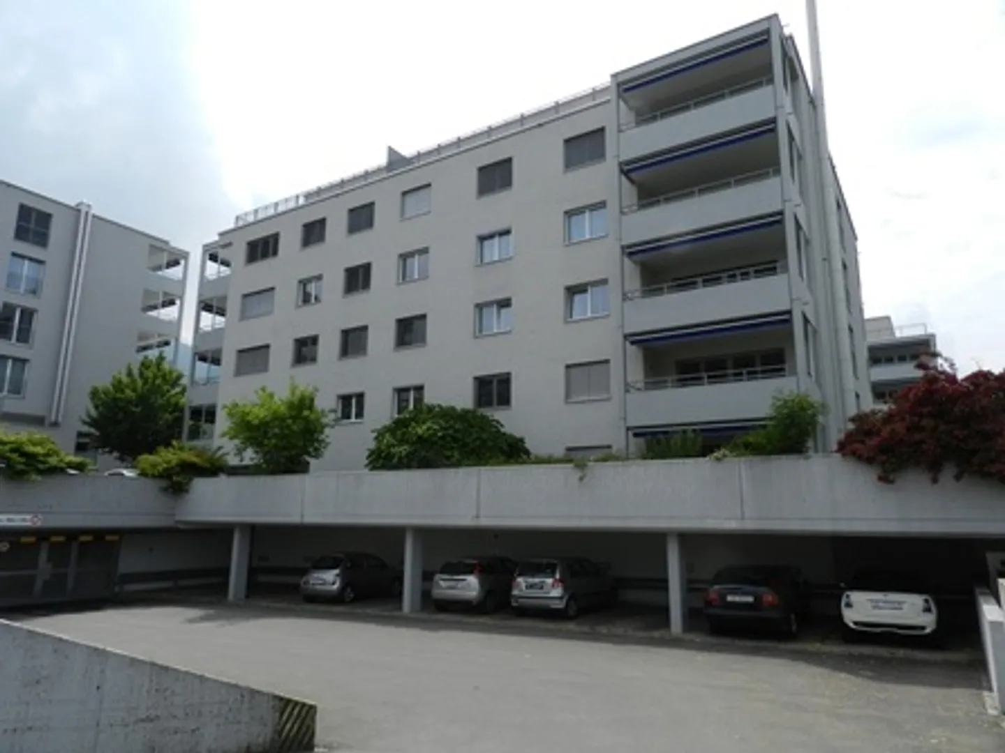 Outdoor parking space for rent - Photo 1 of 1