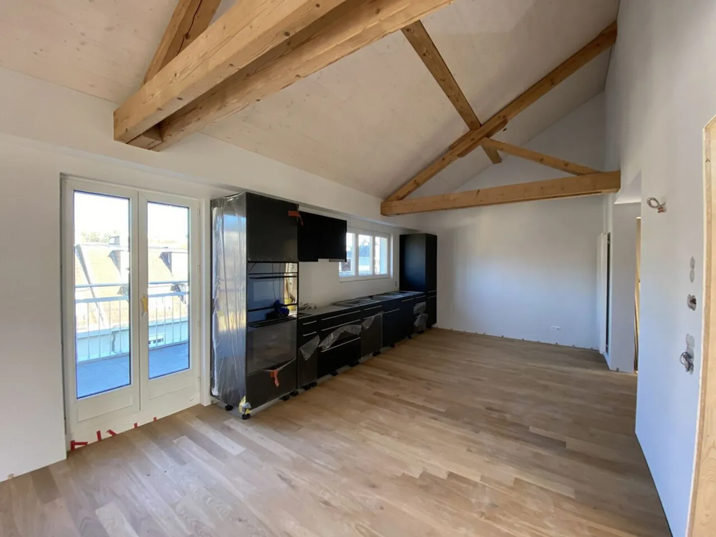 Ein Bijoux über den Dächern der Stadt Luzern - Foto 2 von 9