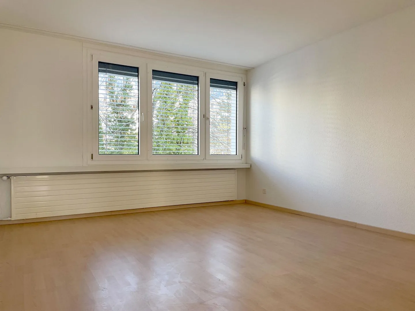 In una posizione centrale, vicino a negozi, stazione ferroviaria, scuole - Foto 8 di 9