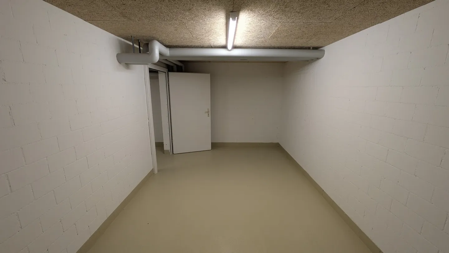 35.4m2 Storage Room Fehraltorf - Haldenstrasse 8 - Photo 7 of 13