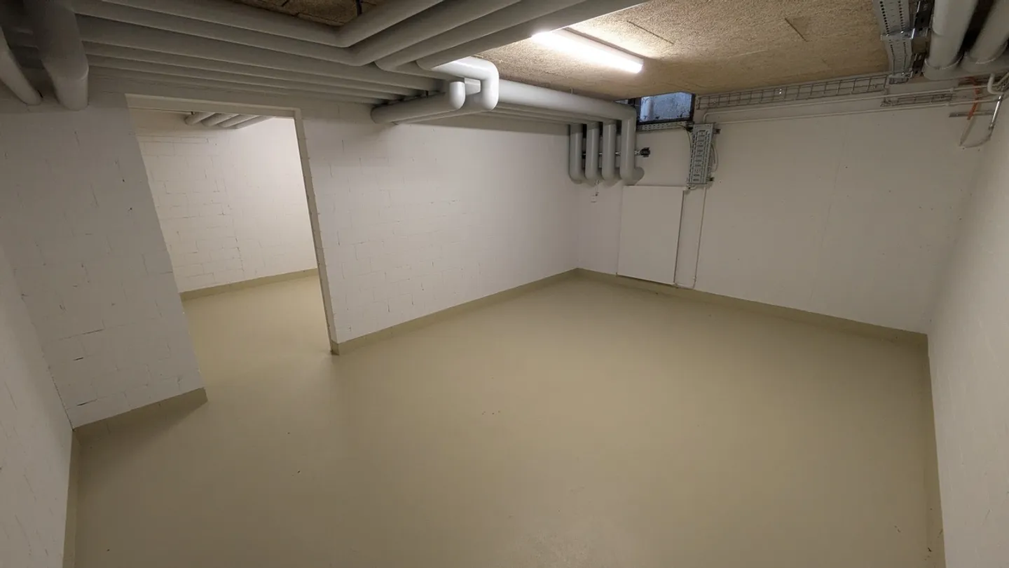 35.4m2 Storage Room Fehraltorf - Haldenstrasse 8 - Photo 9 of 13