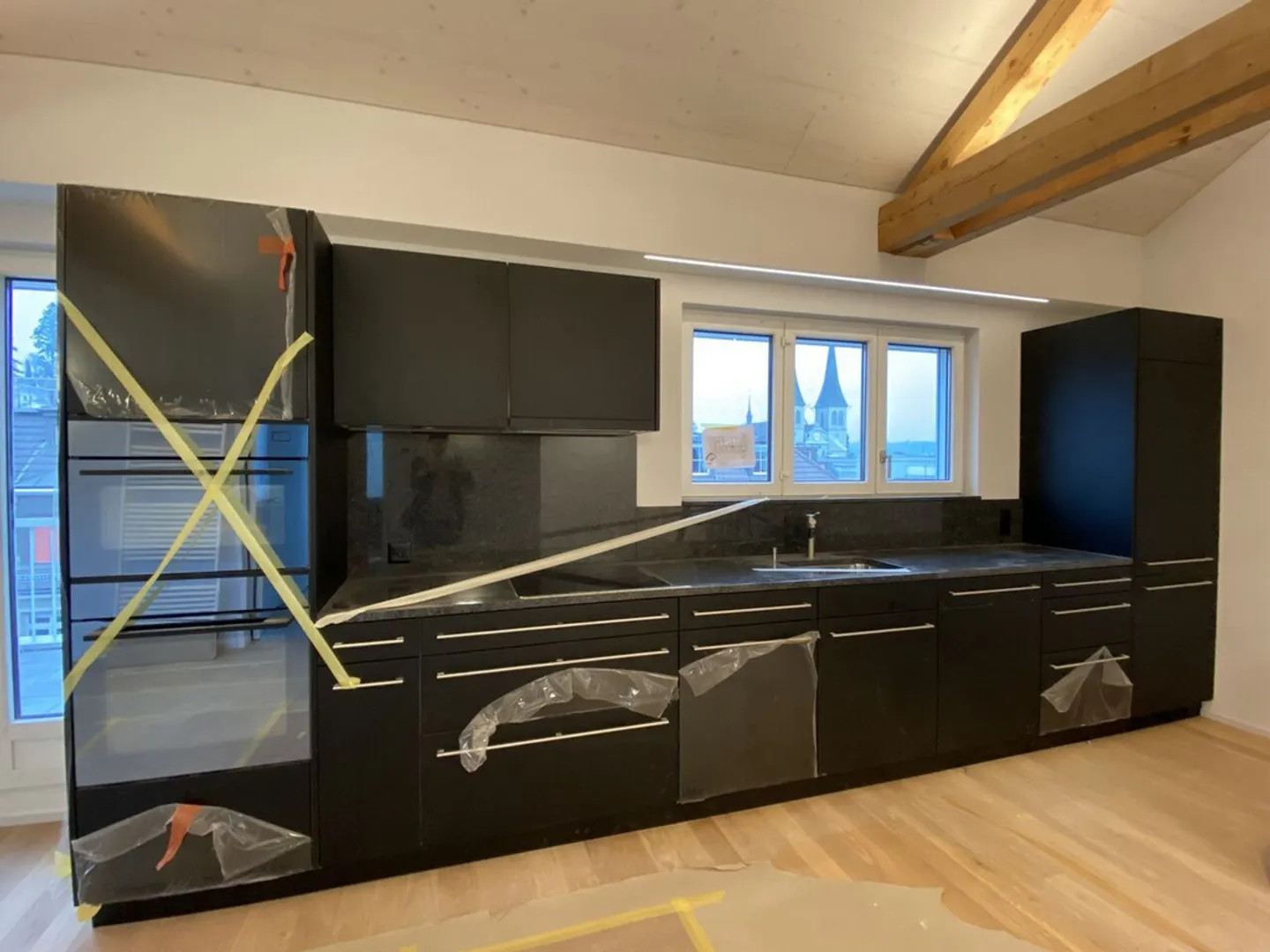 Ein Bijoux über den Dächern der Stadt Luzern - Foto 7 von 9