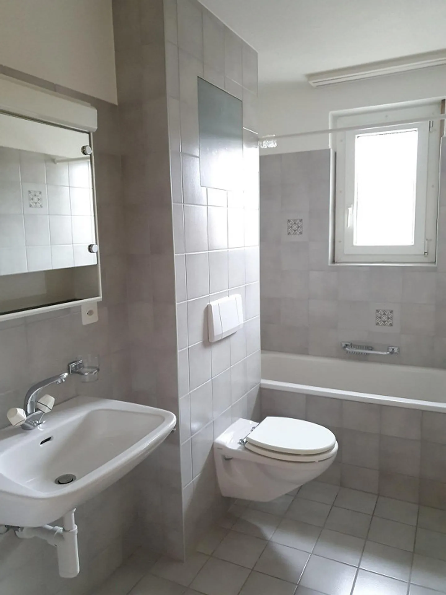 Appartamento di 2,5 stanze in affitto centrale - Foto 4 di 7
