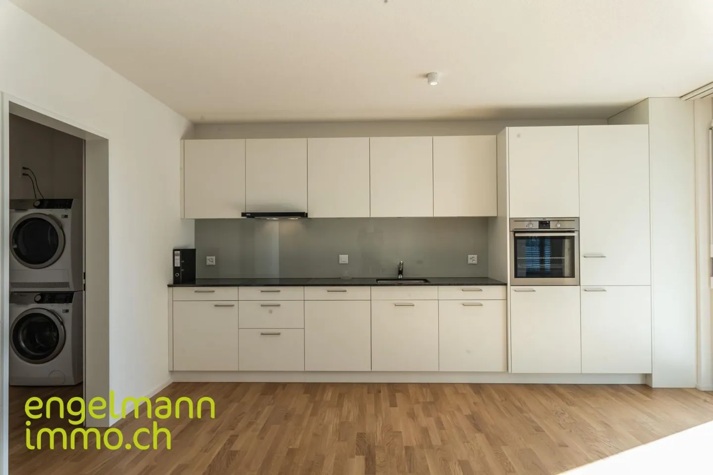 4.5 Room Apartment - Photo 1 of 12