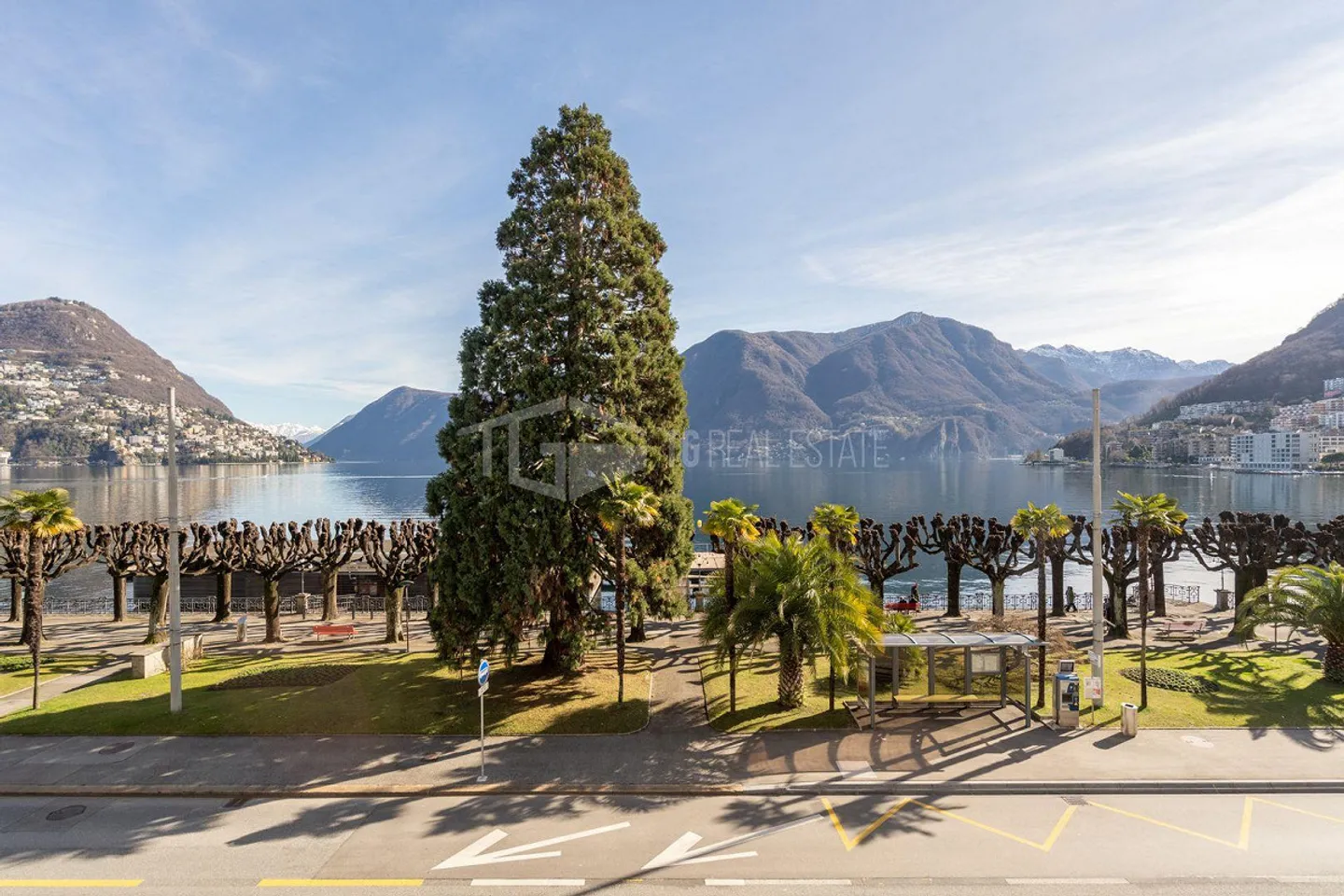 BELLA ABITAZIONE CON GRANDE TERRAZZA E VISTA SUL LAGO - Foto 15 di 15