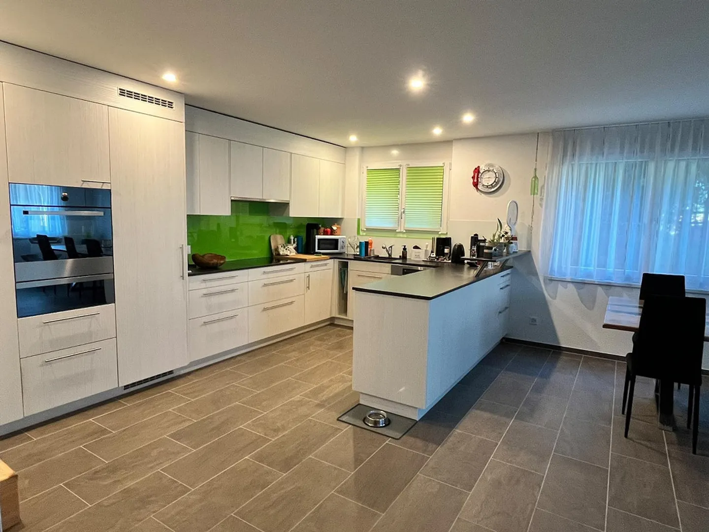 Looking for a new tenant for a beautiful large 3.5 room apartment - Photo 4 of 13