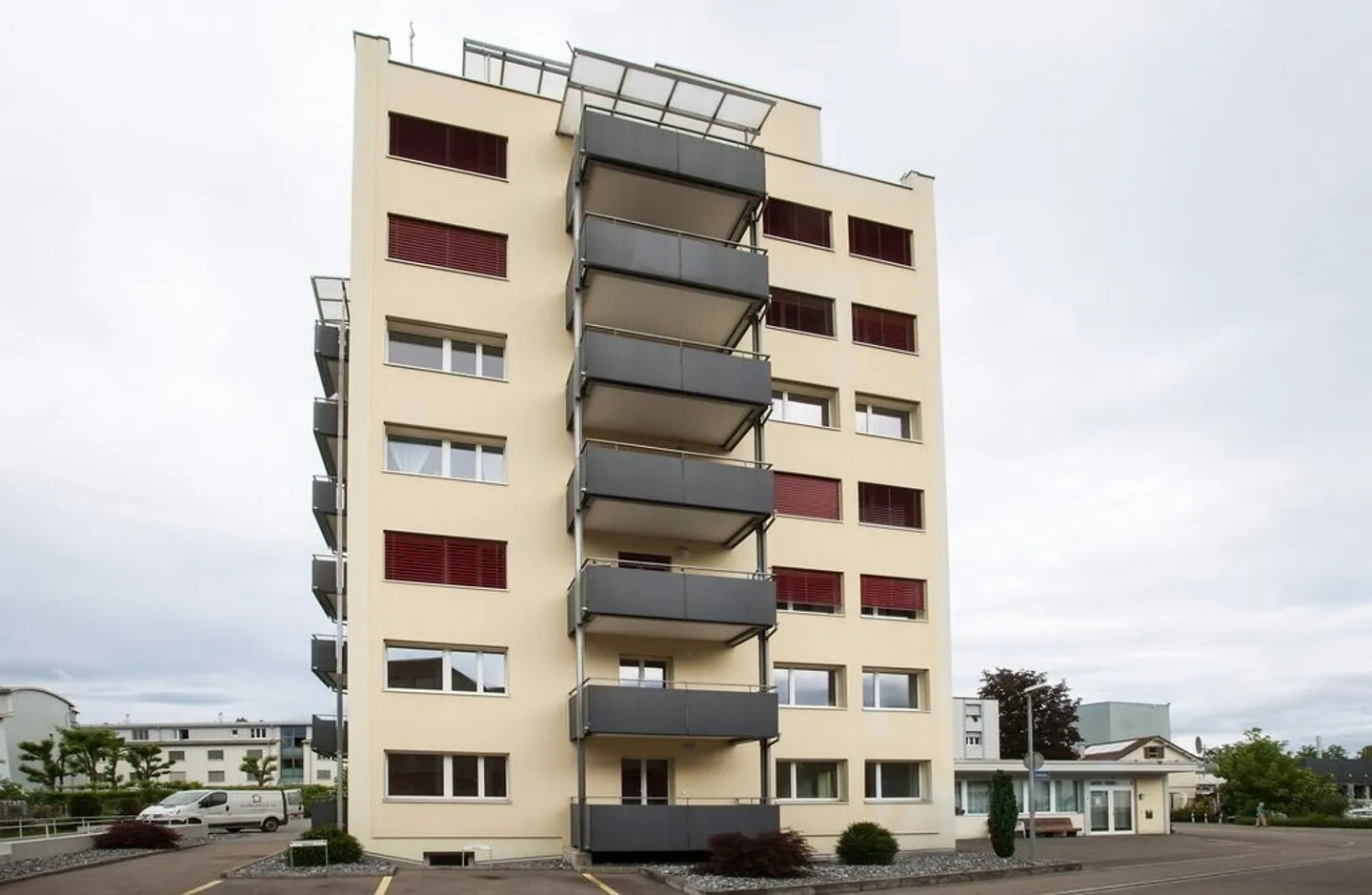 Zentraler Einstellplatz zu Vermieten - Foto 1 von 1