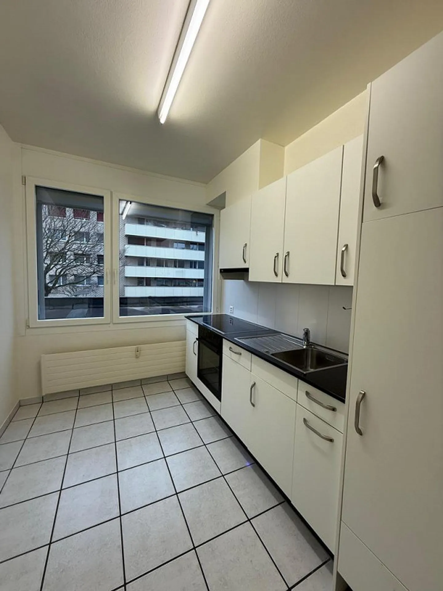 Appartamento 3 locali al 1° piano con balcone / promozione affitto - Foto 2 di 10